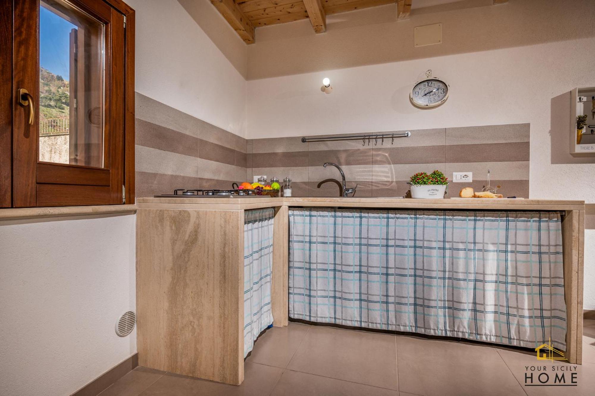 Casa Vacanze Peperoncino 卡斯泰拉马莱 外观 照片